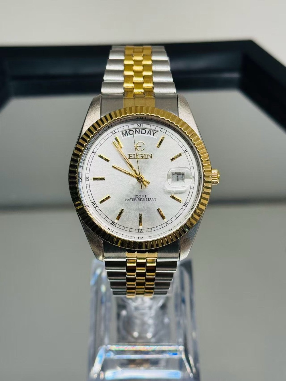 Vintage Elgin Day Date Quartz Two Tone 38mm Men’s Watch New Battery Runs